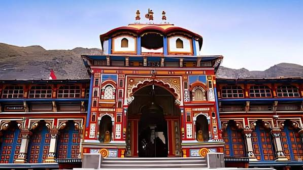 The History and Legends Behind Uttarakhand's Famous Temples Front view of Badrinath Temple in Badrinath Dham, Uttarakhand.